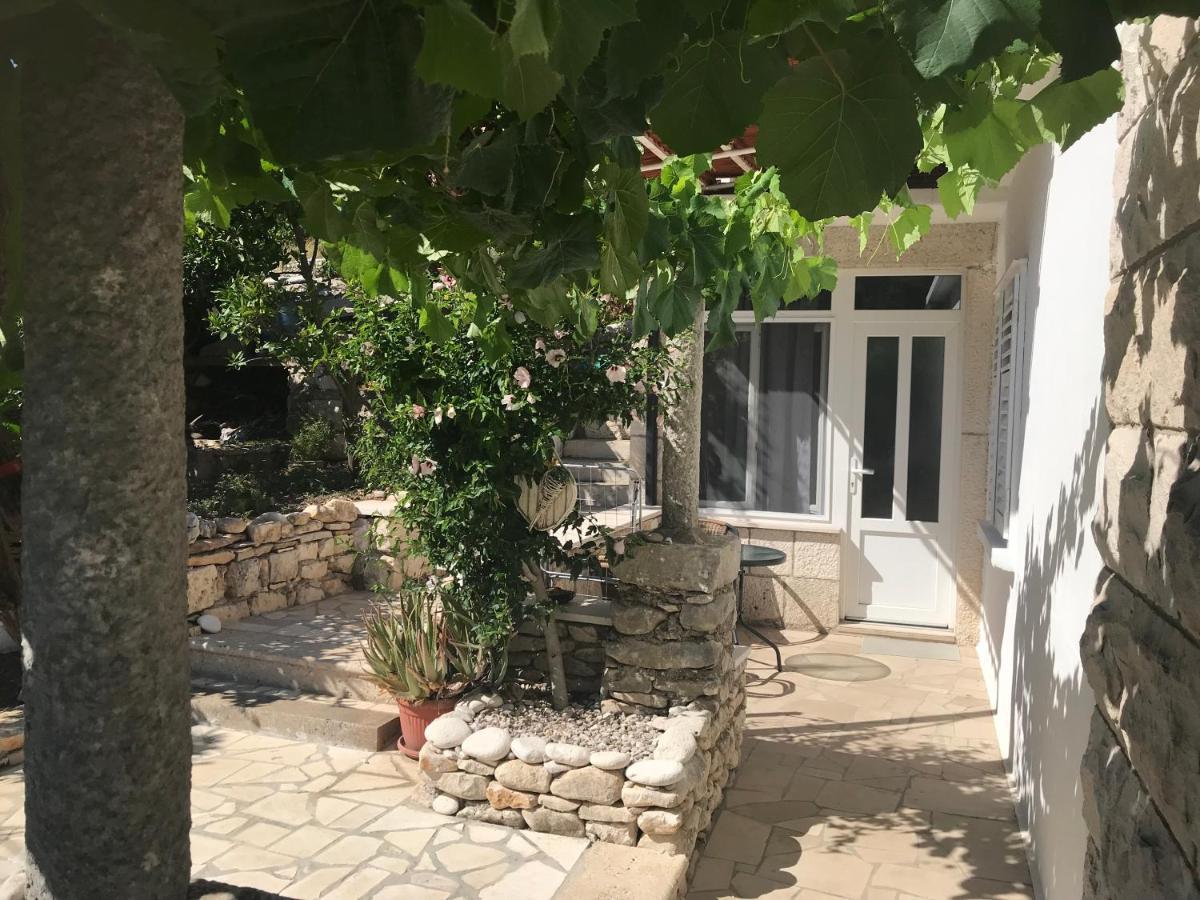 Apartman Flora'S Garden Leilighet Korčula Eksteriør bilde